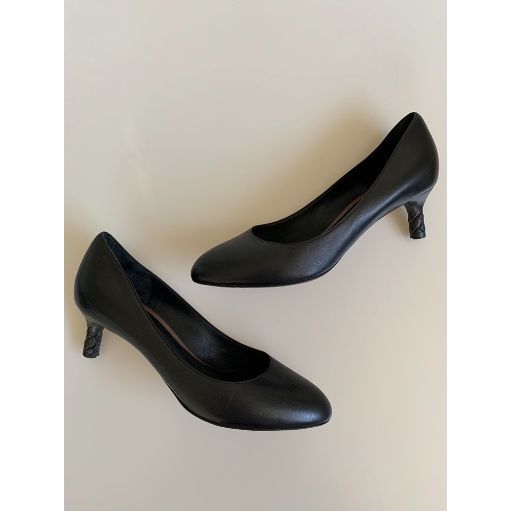 BOTTEGA VENETA // 🇮🇹 Kitten heel pumps